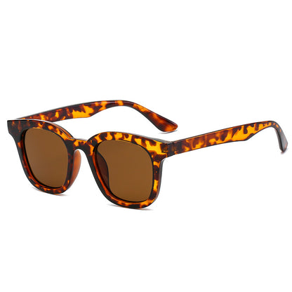 New Retro Small Frame Square Sunglasses For Men And Women Simple Travel Beach Sunglasses Round Face Glasses