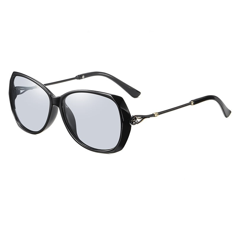 Luxury Polarized Photochromic Sunglasses for Women - Oversized Travel Eyewear
