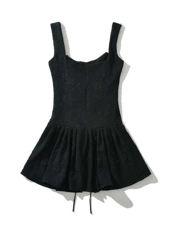 Sexy hot girl strappy high-waisted low-cut suspender pleated embroidered short dress